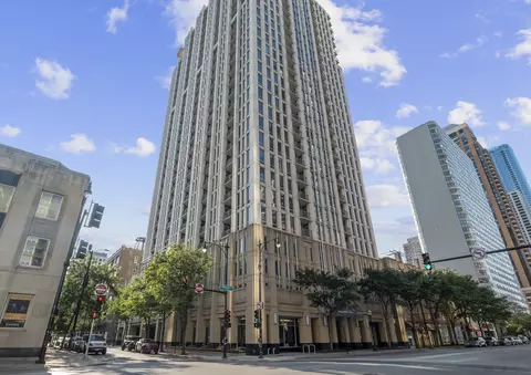 1250 S Michigan Ave #1310, Chicago, IL 60605