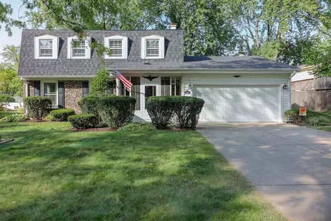 1297 E Hull Dr, Wheaton, IL 60189