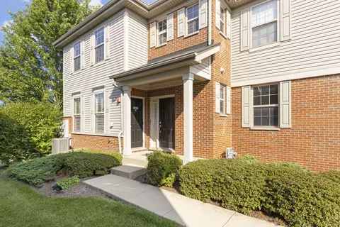 2779 Blakely Ln, Naperville, IL 60540