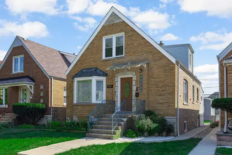 5917 W School St, Chicago, IL 60634