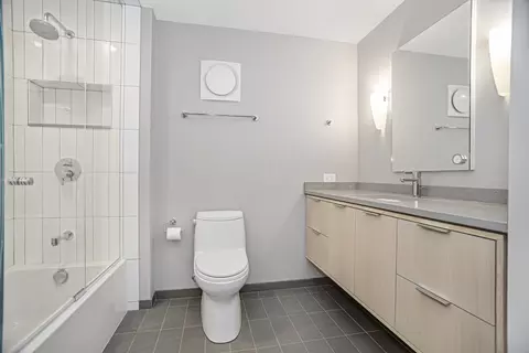 Bath - 1739 Seton Rd, Northbrook, IL 60062 photo 3 of 3
