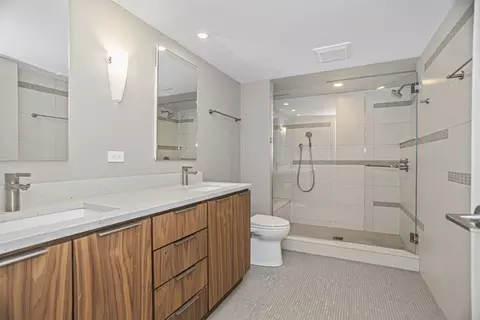 Bath - 1739 Seton Rd, Northbrook, IL 60062 photo 2 of 3