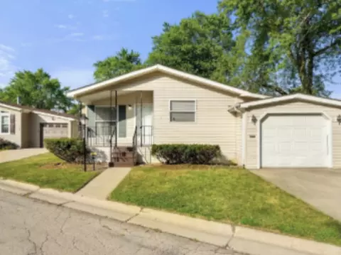 1052 Lake Terrace Rd, Elgin, IL 60123