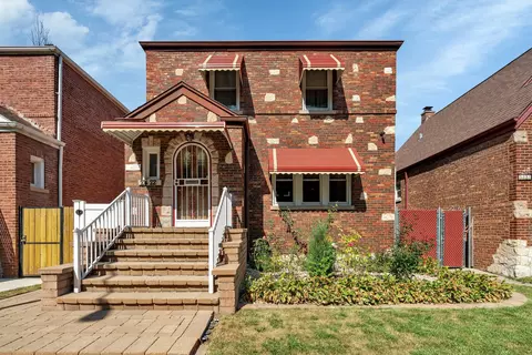 2422 W 83rd St, Chicago, IL 60652