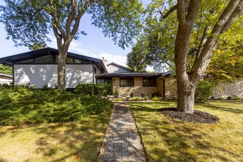 728 E Greenwood Ct, Palatine, IL 60074
