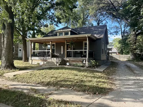 1721 Main St, Peru, IL 61354
