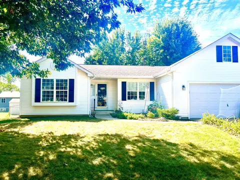 3713 Dorchester Pl, Mchenry, IL 60050