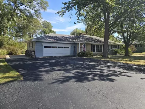 38795 Delany Rd, Wadsworth, IL 60083