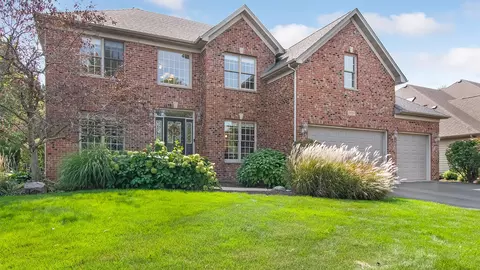3828 Mistflower Ln, Naperville, IL 60564