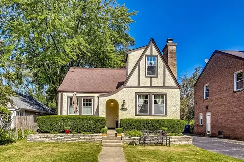 555 Broadview Ave, Highland Park, IL 60035
