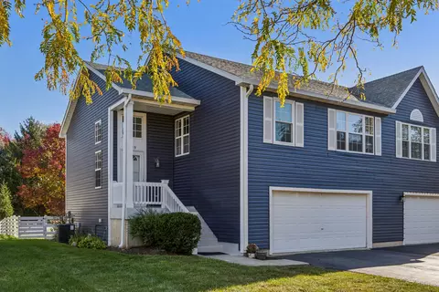 409 Newport Cir, Oswego, IL 60543