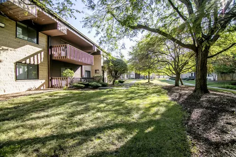 1109 E Division St #2D, Lockport, IL 60441 photo 2