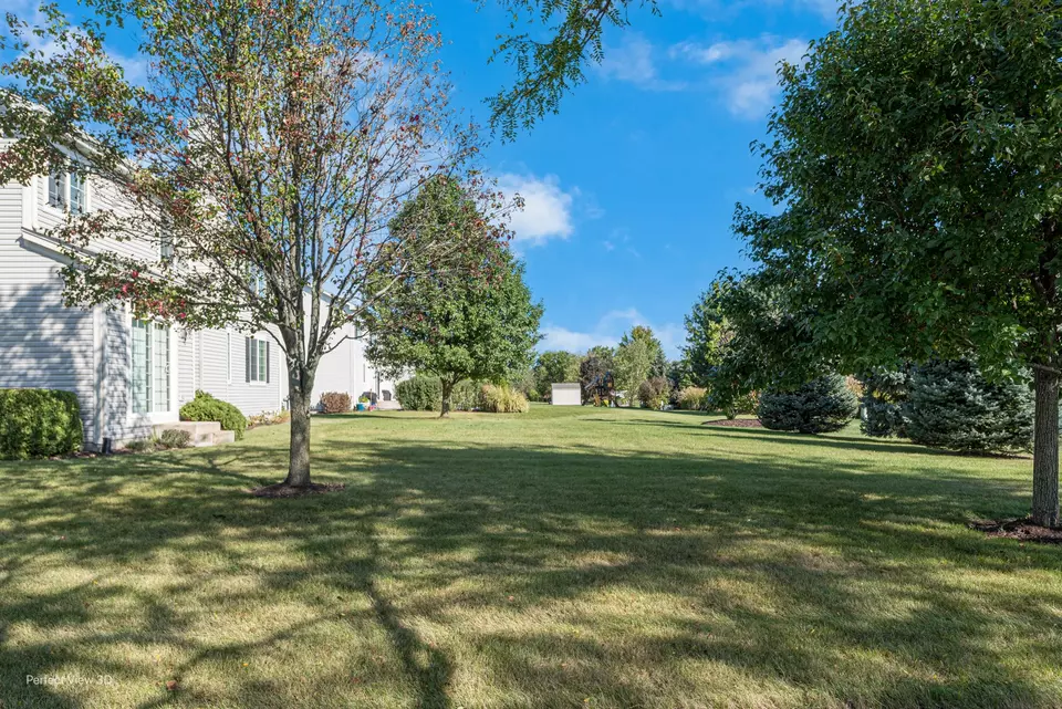 Exterior - 600 Herath Ln, Shorewood, IL 60404 photo 2 of 2