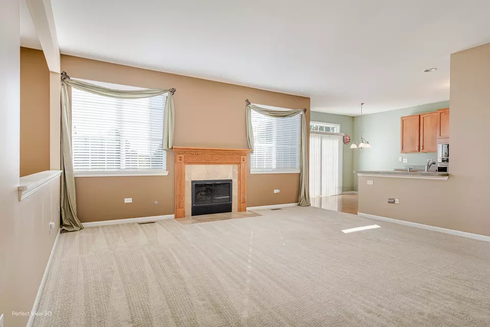 Living - 600 Herath Ln, Shorewood, IL 60404 photo 4 of 6