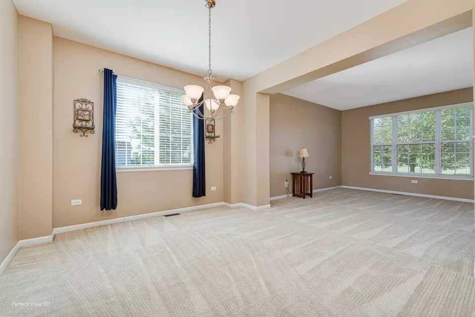 Living - 600 Herath Ln, Shorewood, IL 60404 photo 3 of 6