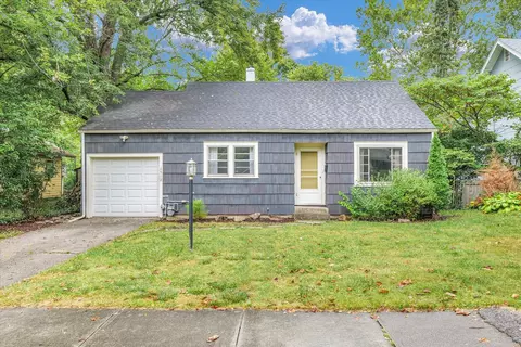 1512 W Park Ave, Champaign, IL 61821