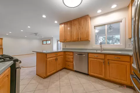 3709 W High St, Mchenry, IL 60050 photo 11