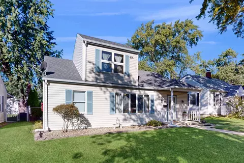 Exterior - 655 S Main Ave, Kankakee, IL 60901 photo 3 of 11