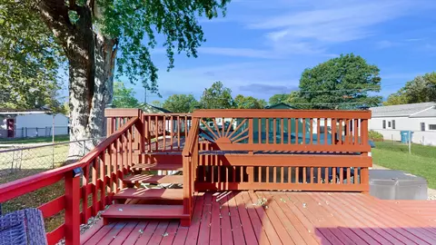 Exterior - 655 S Main Ave, Kankakee, IL 60901 photo 9 of 11