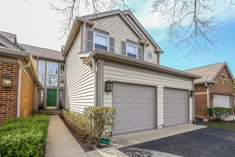 132 Warkworth Ln #82, Inverness, IL 60067