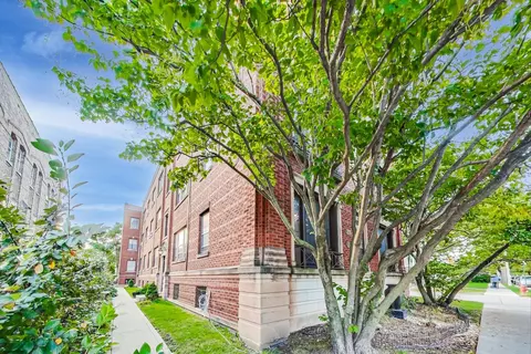 211 N Marion St #1A, Oak Park, IL 60302