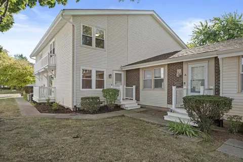 211 Bradley Ct #C, Bloomingdale, IL 60108
