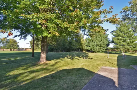 Exterior - 826 Tomahawk Dr, Ottawa, IL 61350 photo 2 of 5