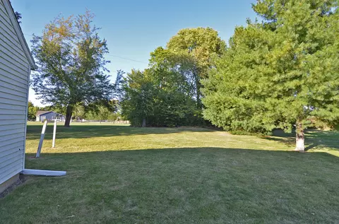 Exterior - 826 Tomahawk Dr, Ottawa, IL 61350 photo 1 of 5