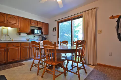 Dining - 826 Tomahawk Dr, Ottawa, IL 61350 photo 1 of 1