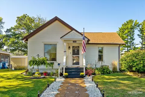 1103 S Peoria Ave, Dixon, IL 61021