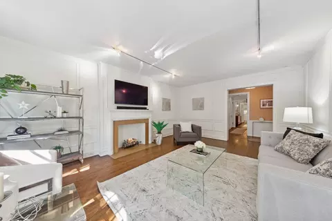 210 E Pearson St #3B, Chicago, IL 60611 photo 7