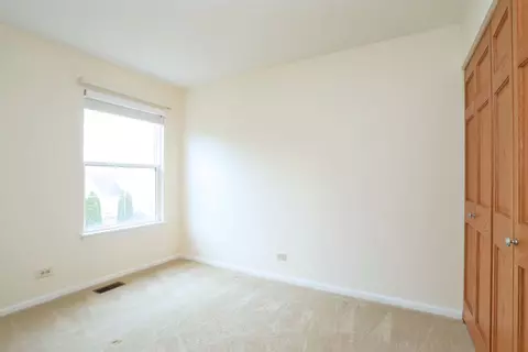 Bedroom - 214 Remington Dr, Bartlett, IL 60103 photo 1 of 3