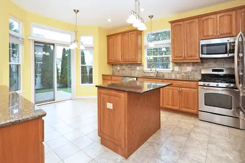Kitchen - 214 Remington Dr, Bartlett, IL 60103 photo 1 of 4