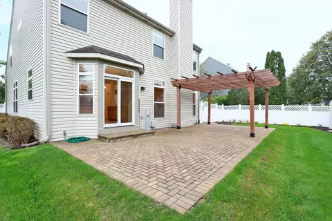 Exterior - 214 Remington Dr, Bartlett, IL 60103 photo 5 of 8