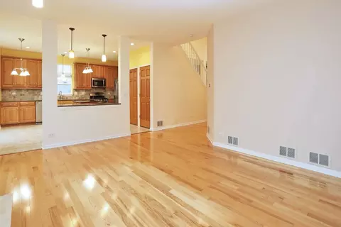Living - 214 Remington Dr, Bartlett, IL 60103 photo 5 of 8