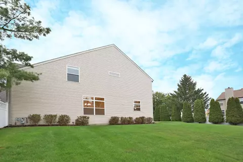 Exterior - 214 Remington Dr, Bartlett, IL 60103 photo 8 of 8