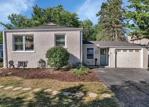 112 W Park Dr, Lombard, IL 60148