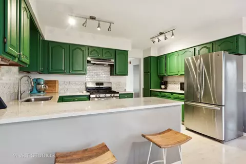 Kitchen - 731 Garth Rd, Wheeling, IL 60090 photo 2 of 2
