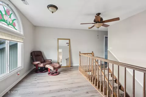 Entry Way - 731 Garth Rd, Wheeling, IL 60090 photo 2 of 2