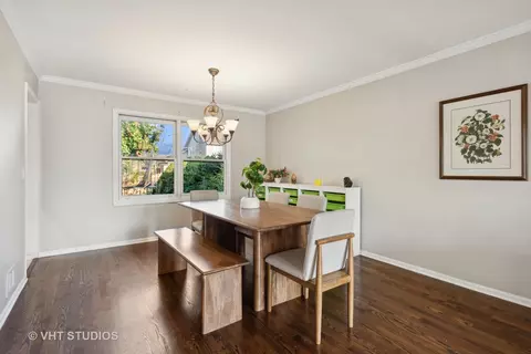 Dining - 731 Garth Rd, Wheeling, IL 60090 photo 1 of 2