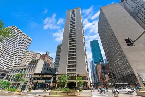 535 N Michigan Ave #1016, Chicago, IL 60611