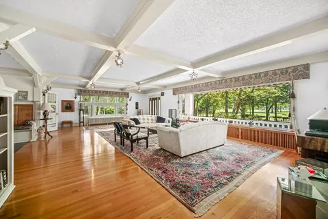 Living - 14318 Long Ave, Midlothian, IL 60445 photo 1 of 5