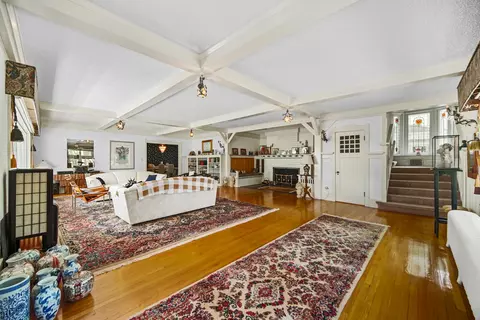 Living - 14318 Long Ave, Midlothian, IL 60445 photo 2 of 5