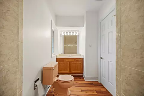 Bath - 14318 Long Ave, Midlothian, IL 60445 photo 5 of 7