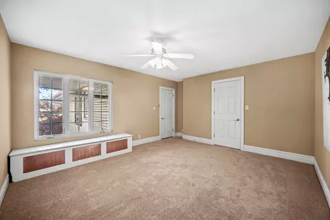 Bedroom - 14318 Long Ave, Midlothian, IL 60445 photo 4 of 6