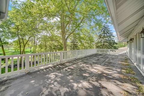 Exterior - 14318 Long Ave, Midlothian, IL 60445 photo 8 of 11