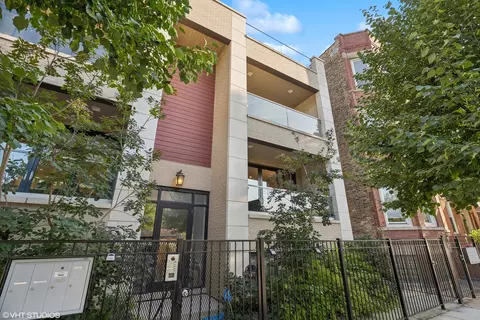 1621 W Superior St #1W, Chicago, IL 60622