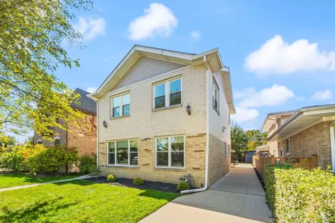 7352 N Lowell Ave, Lincolnwood, IL 60712