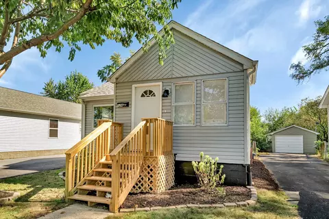 126 12 Independence Ave, Joliet, IL 60433