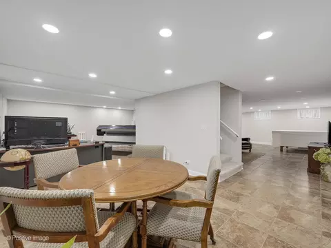 0 N700 Coventry Dr, Wheaton, IL 60187 photo 32